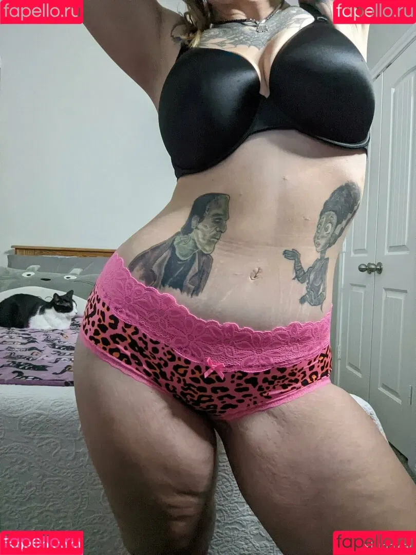 xlunakali Onlyfans Photo Gallery 