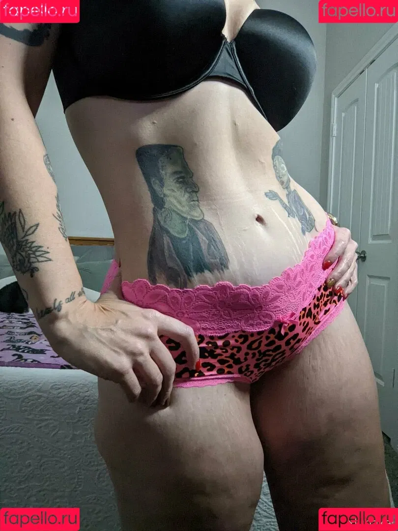 xlunakali Onlyfans Photo Gallery 