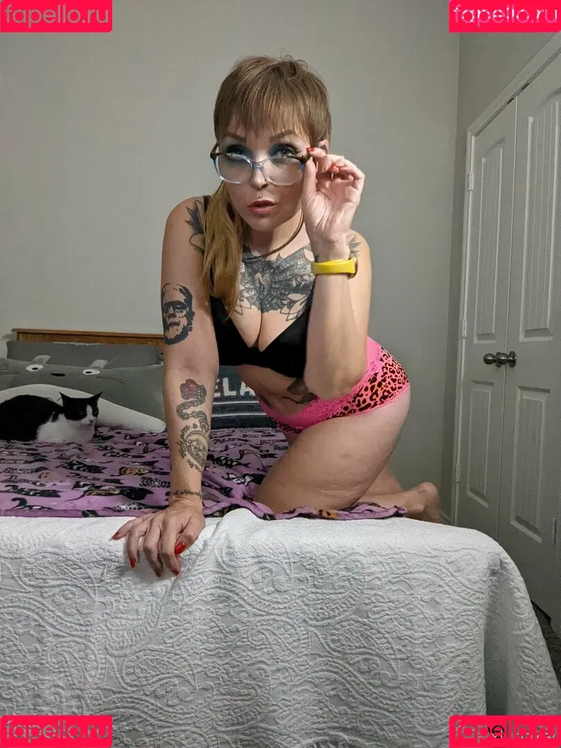 xlunakali Onlyfans Photo Gallery 