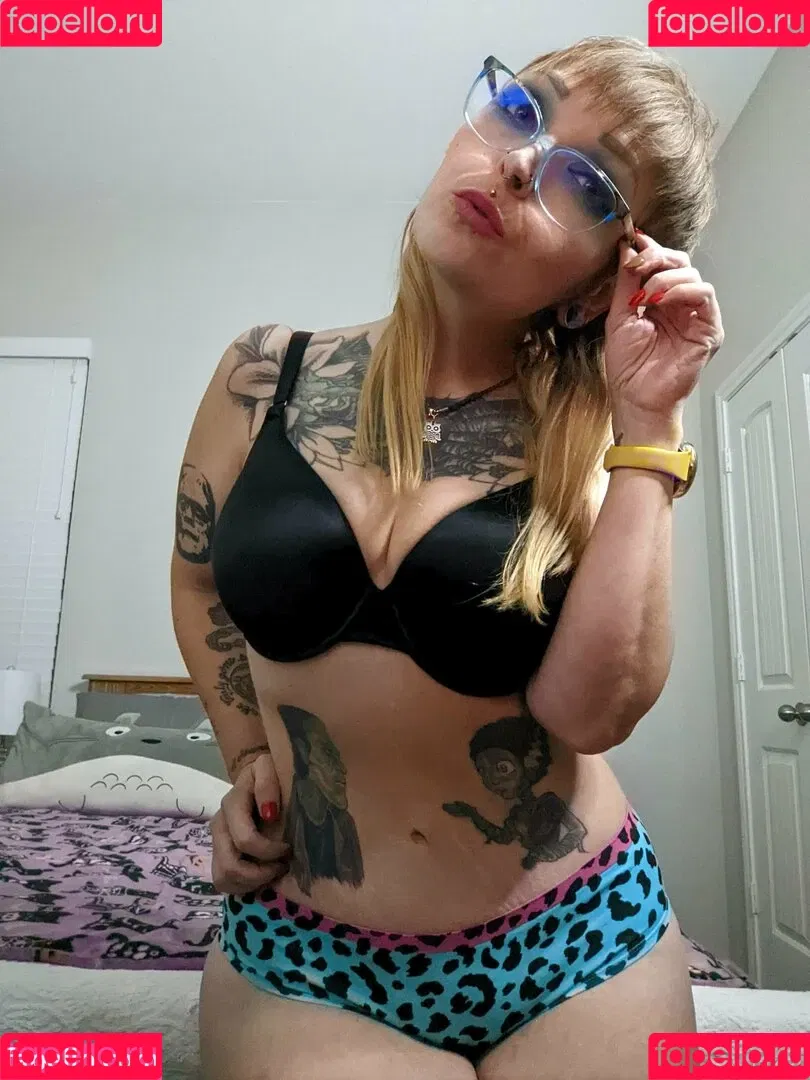xlunakali Onlyfans Photo Gallery 