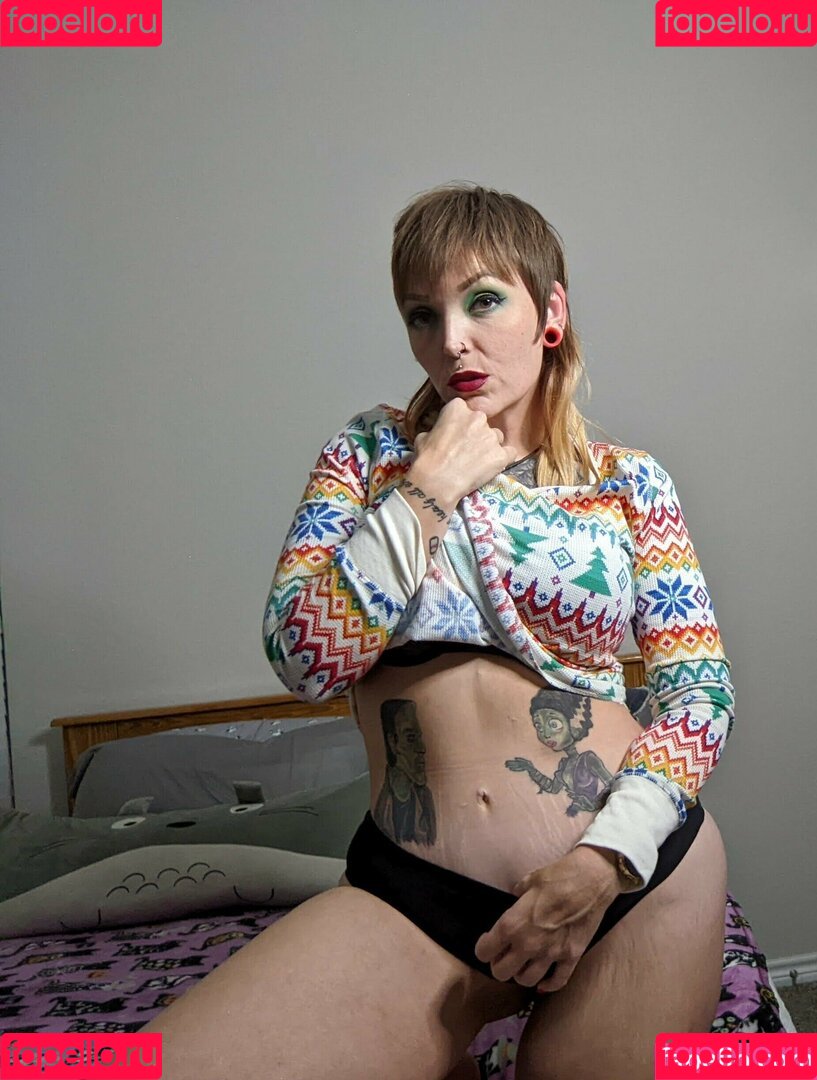 xlunakali Onlyfans Photo Gallery 