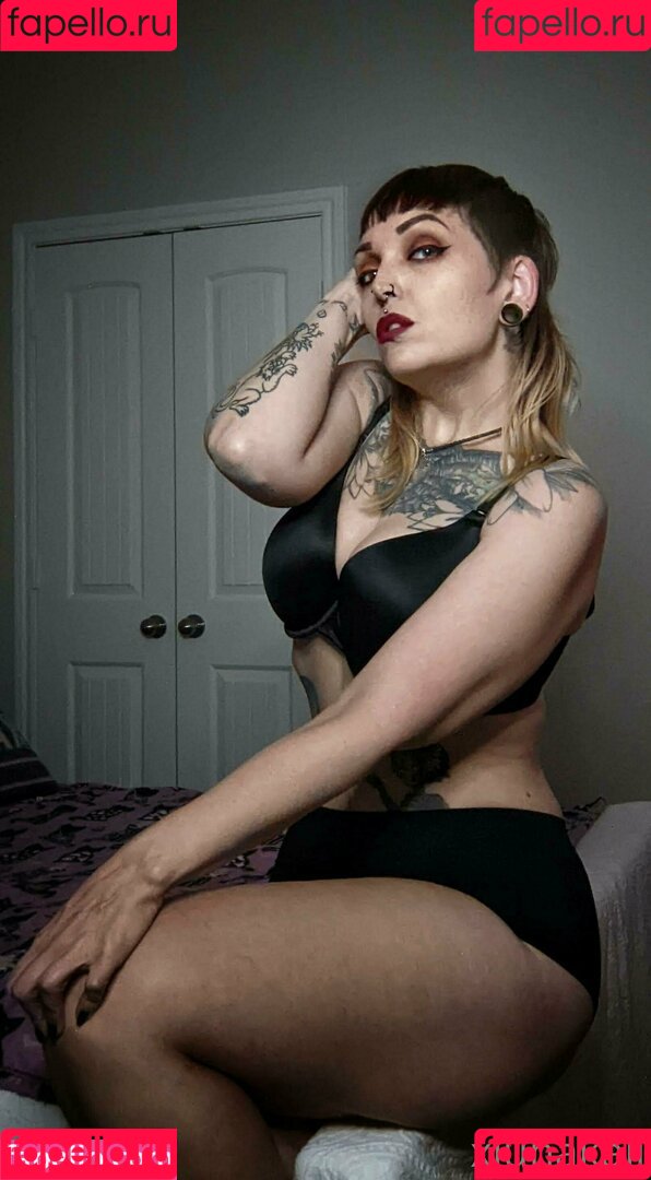 xlunakali Onlyfans Photo Gallery 