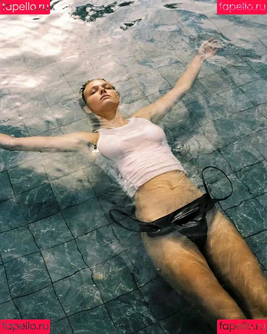 Anais Garnierbe Onlyfans Photo Gallery 
