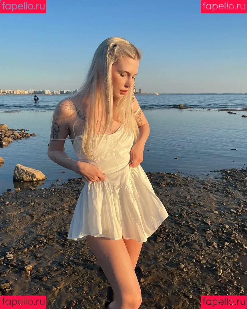 alisatvoya Onlyfans Photo Gallery 