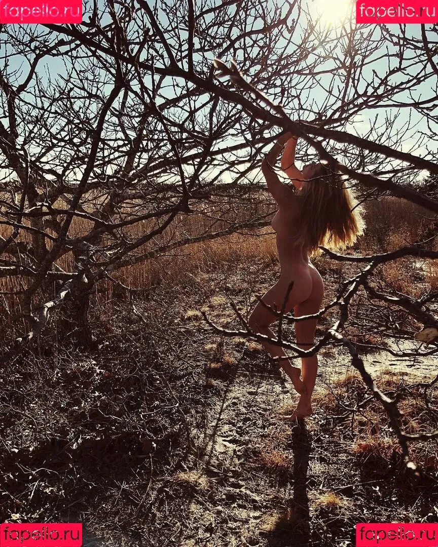 nina_agdal Onlyfans Photo Gallery 
