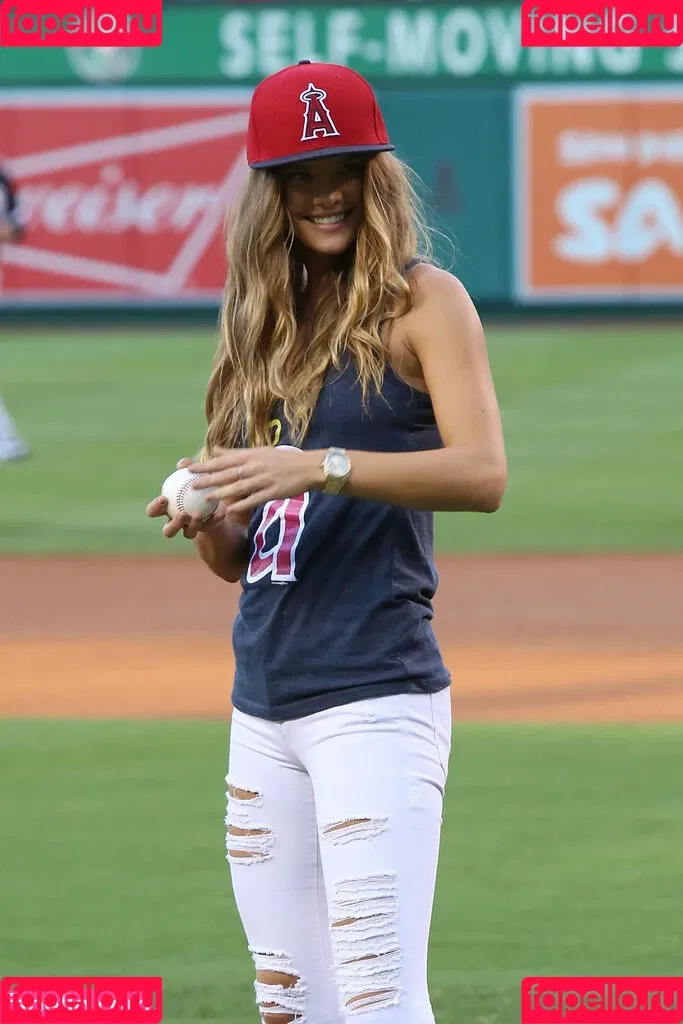nina_agdal Onlyfans Photo Gallery 