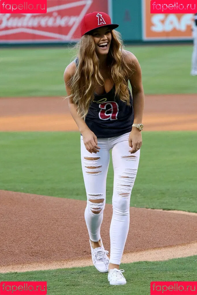 nina_agdal Onlyfans Photo Gallery 