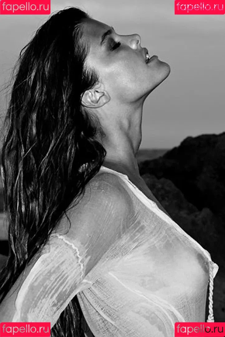 nina_agdal Onlyfans Photo Gallery 