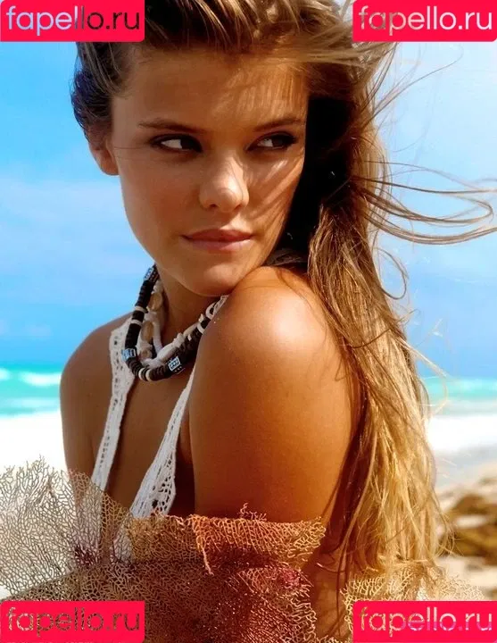 nina_agdal Onlyfans Photo Gallery 