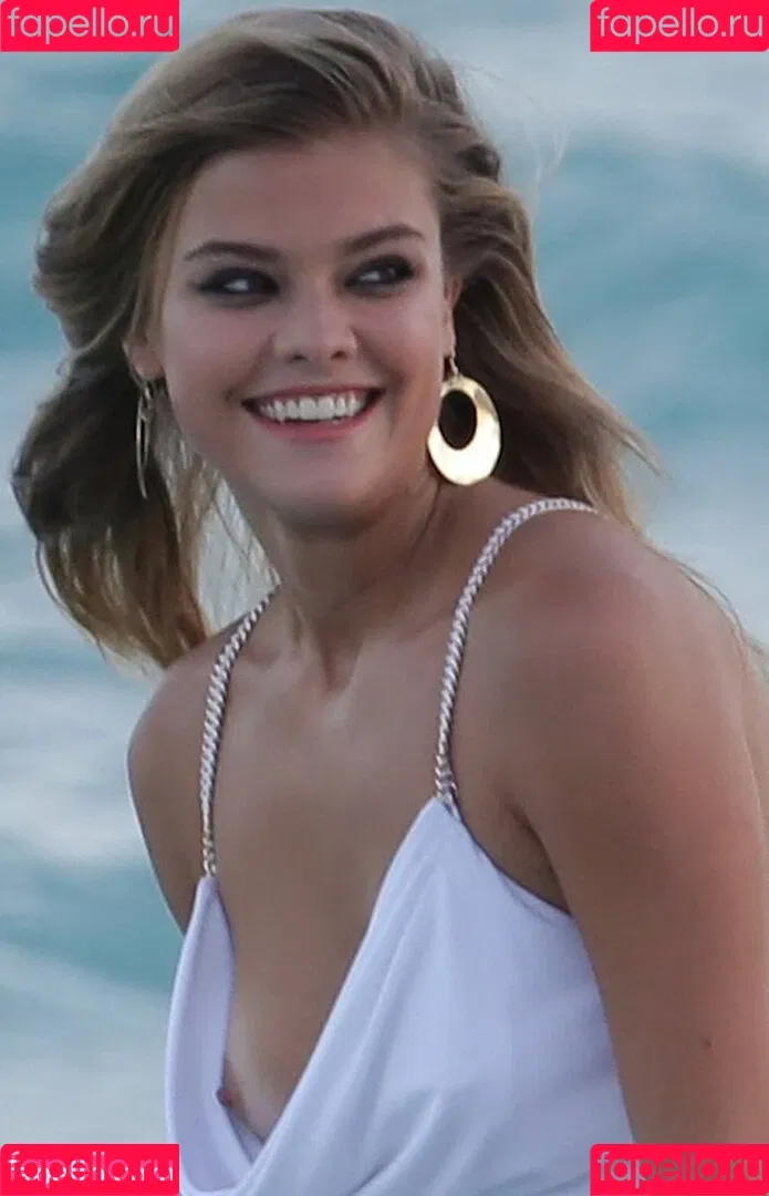 nina_agdal Onlyfans Photo Gallery 