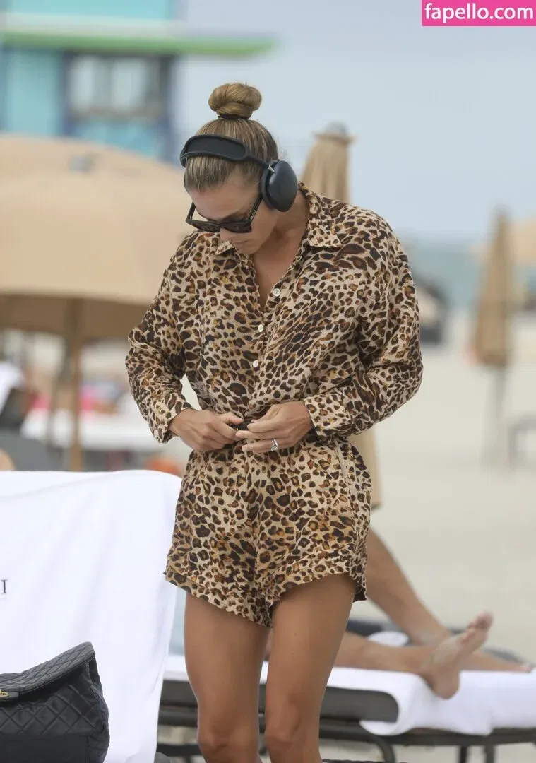 nina_agdal Onlyfans Photo Gallery 