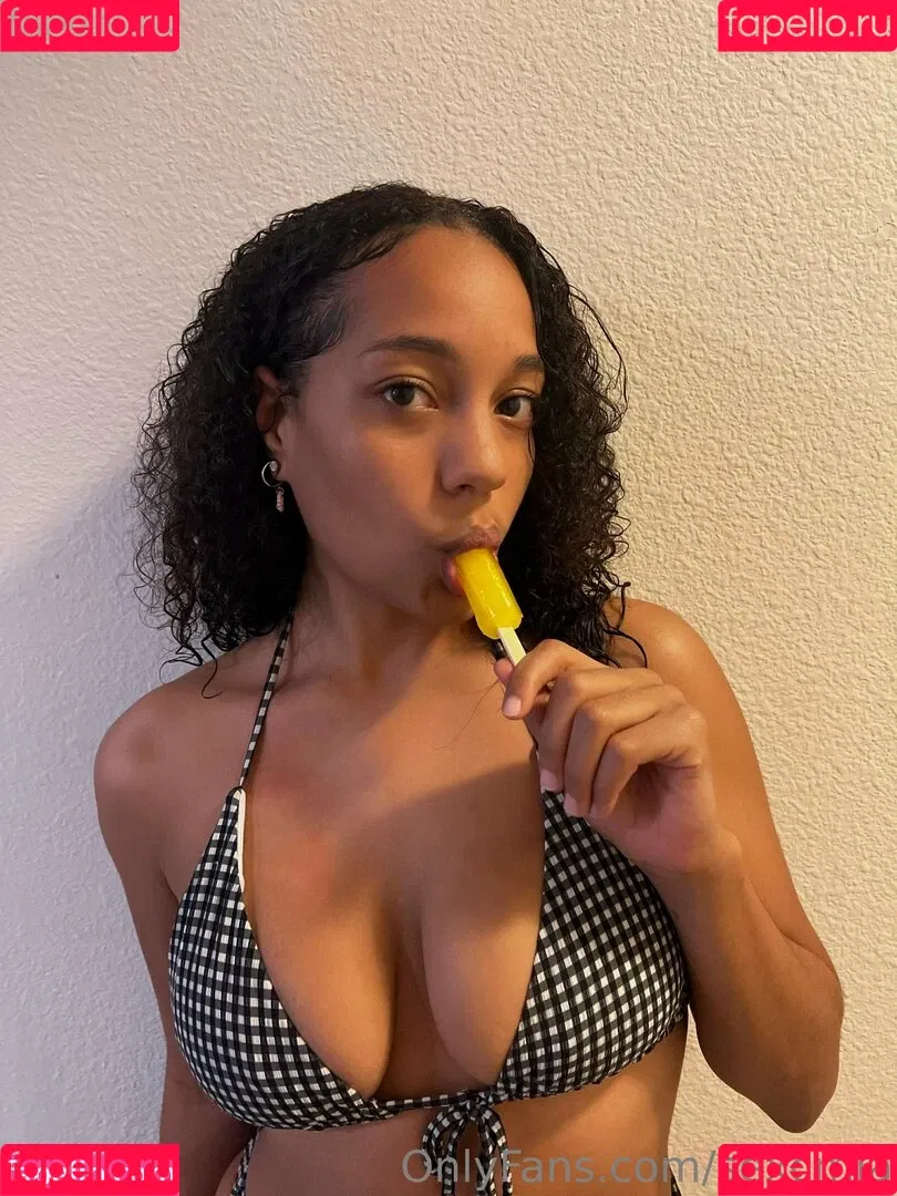 sexcmia Onlyfans Photo Gallery 
