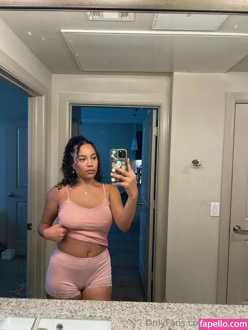 sexcmia Onlyfans Photo Gallery 