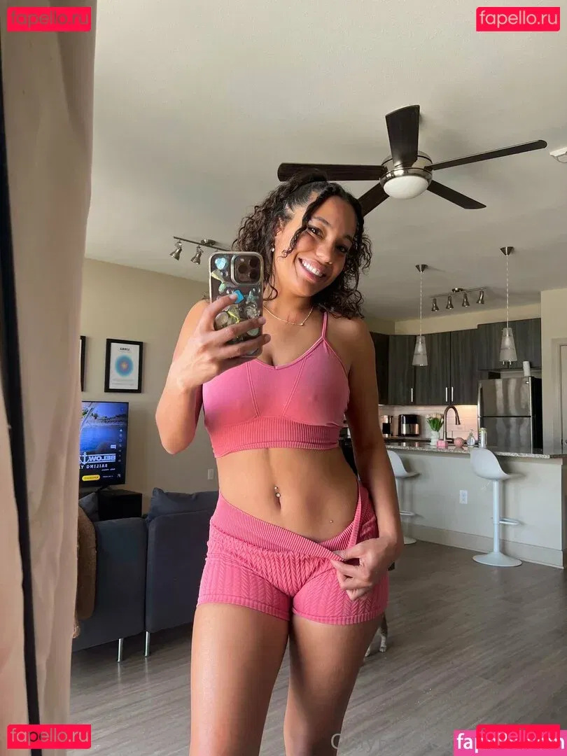 sexcmia Onlyfans Photo Gallery 