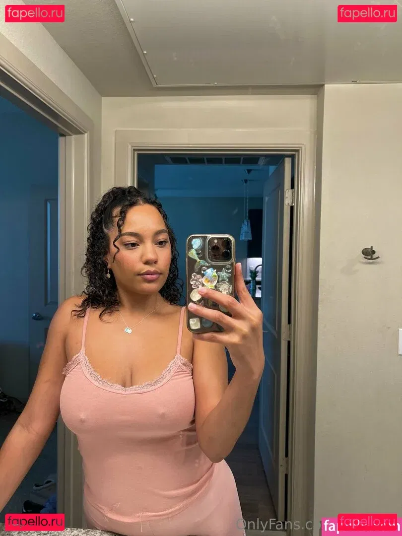 sexcmia Onlyfans Photo Gallery 