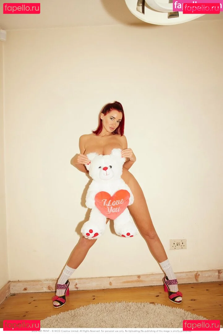 Georgie Darby Onlyfans Photo Gallery 