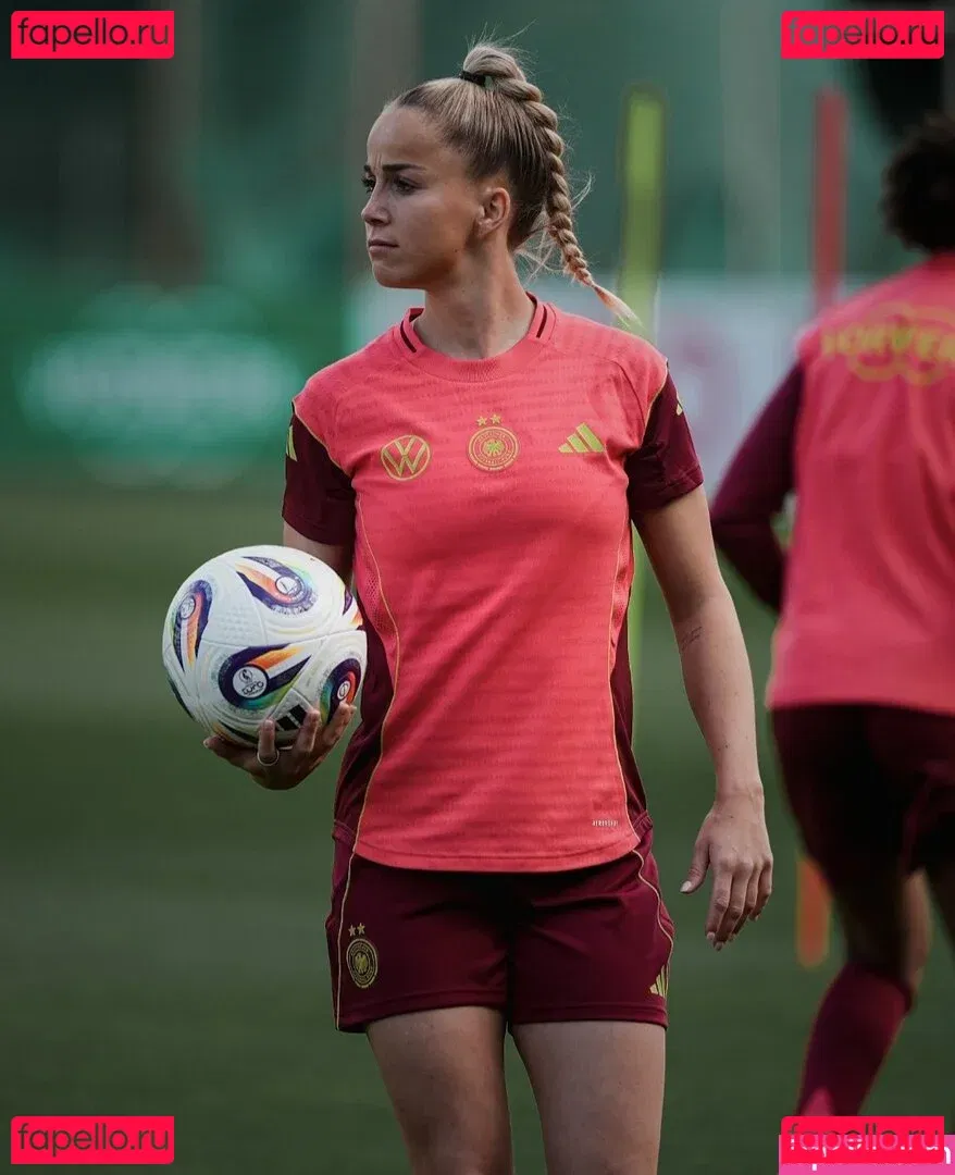 Giulia Gwinn Onlyfans Photo Gallery 