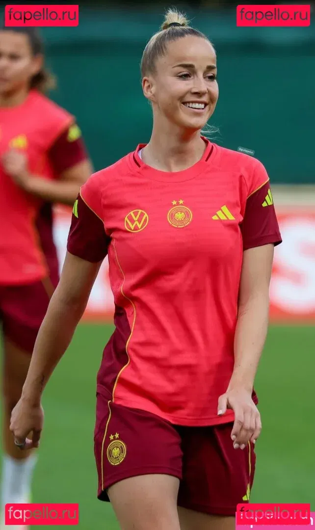 Giulia Gwinn Onlyfans Photo Gallery 