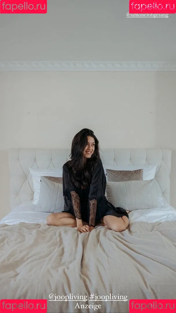 Rebecca Mir Onlyfans Photo Gallery 