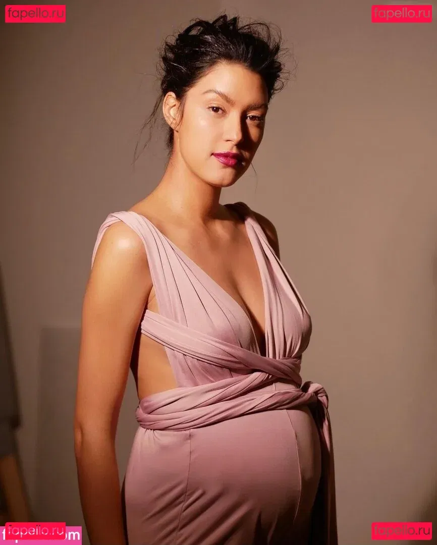 Rebecca Mir Onlyfans Photo Gallery 