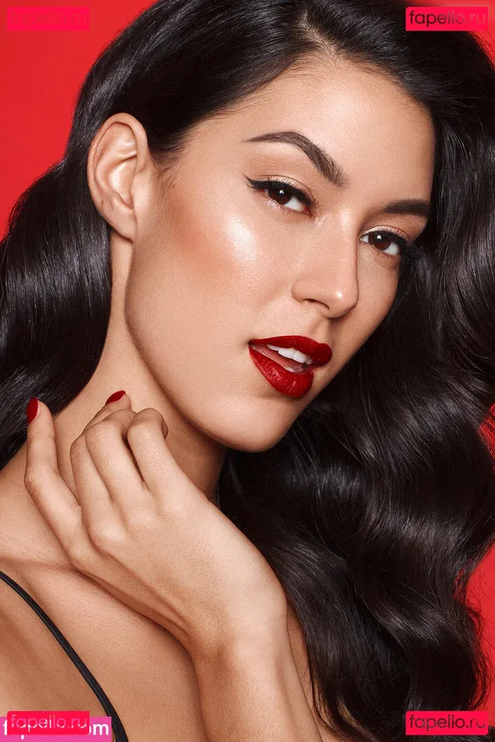 Rebecca Mir Onlyfans Photo Gallery 