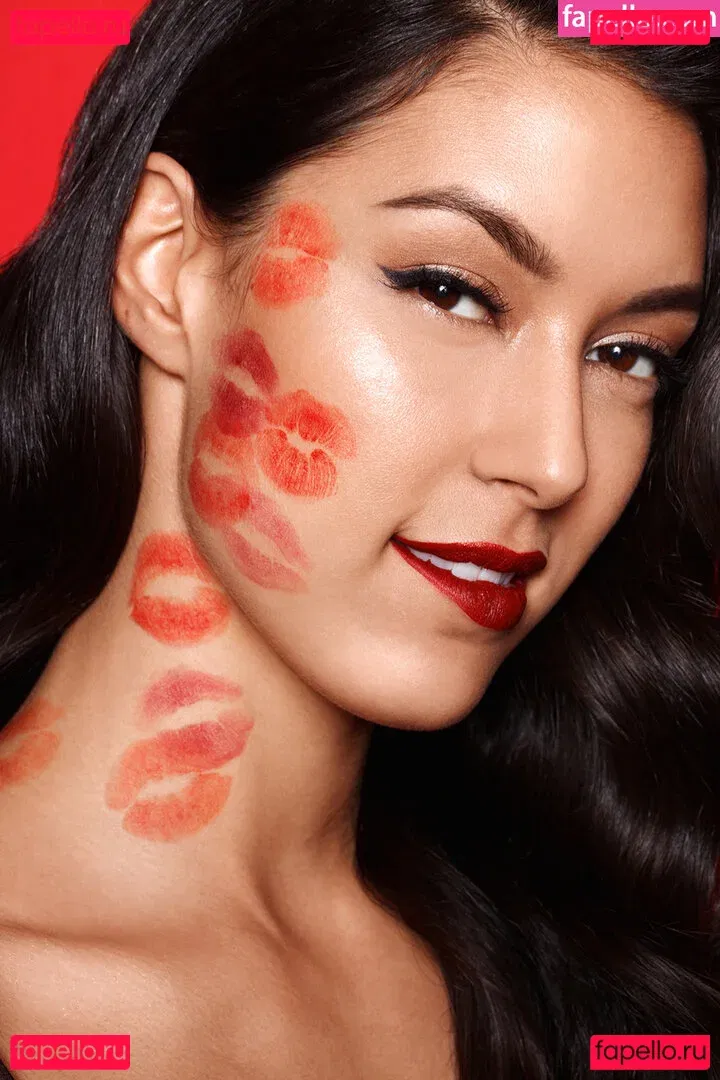 Rebecca Mir Onlyfans Photo Gallery 