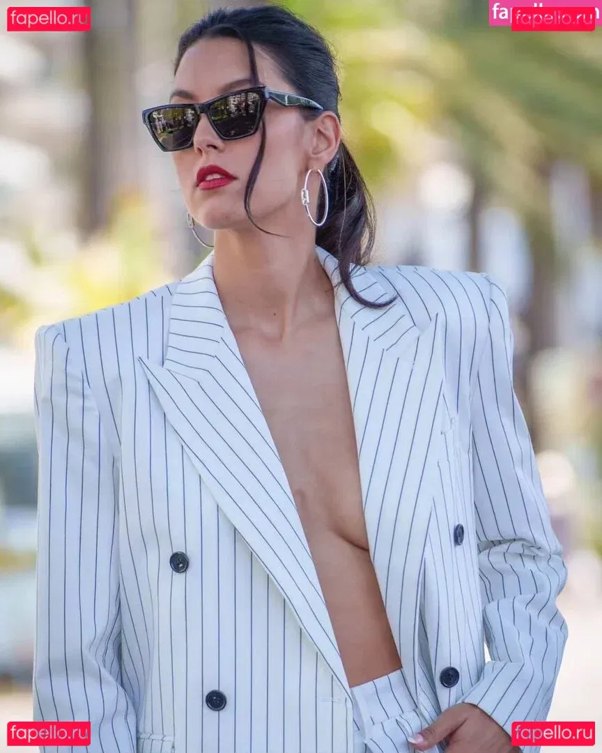 Rebecca Mir Onlyfans Photo Gallery 