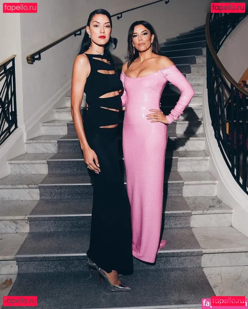 Rebecca Mir Onlyfans Photo Gallery 