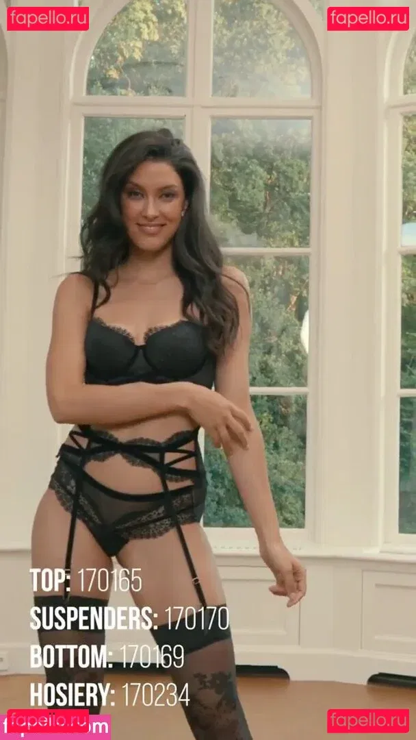 Rebecca Mir Onlyfans Photo Gallery 