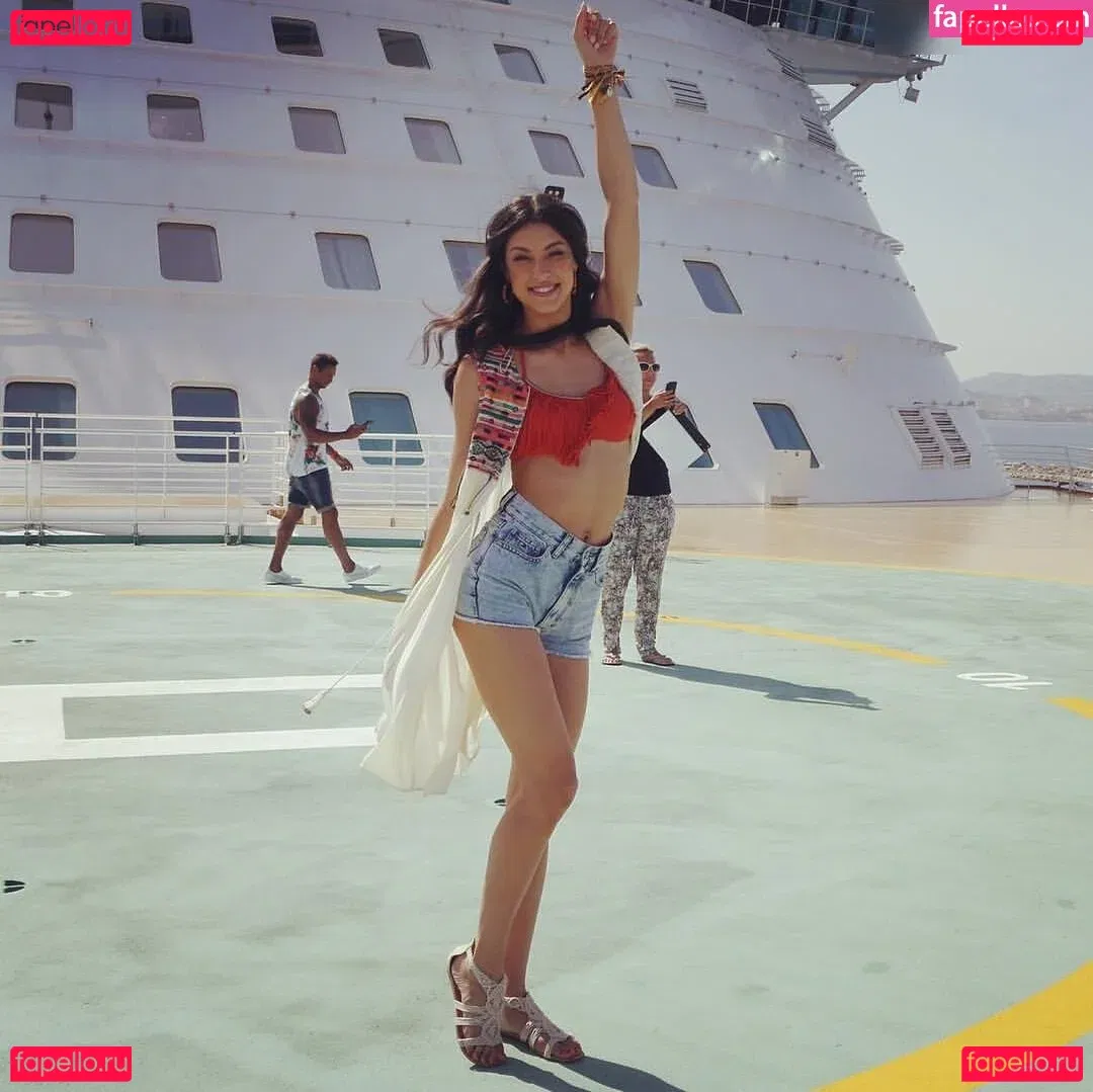 Rebecca Mir Onlyfans Photo Gallery 