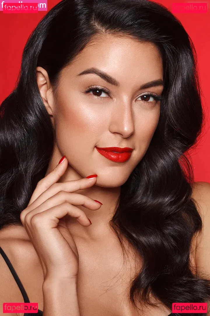 Rebecca Mir Onlyfans Photo Gallery 