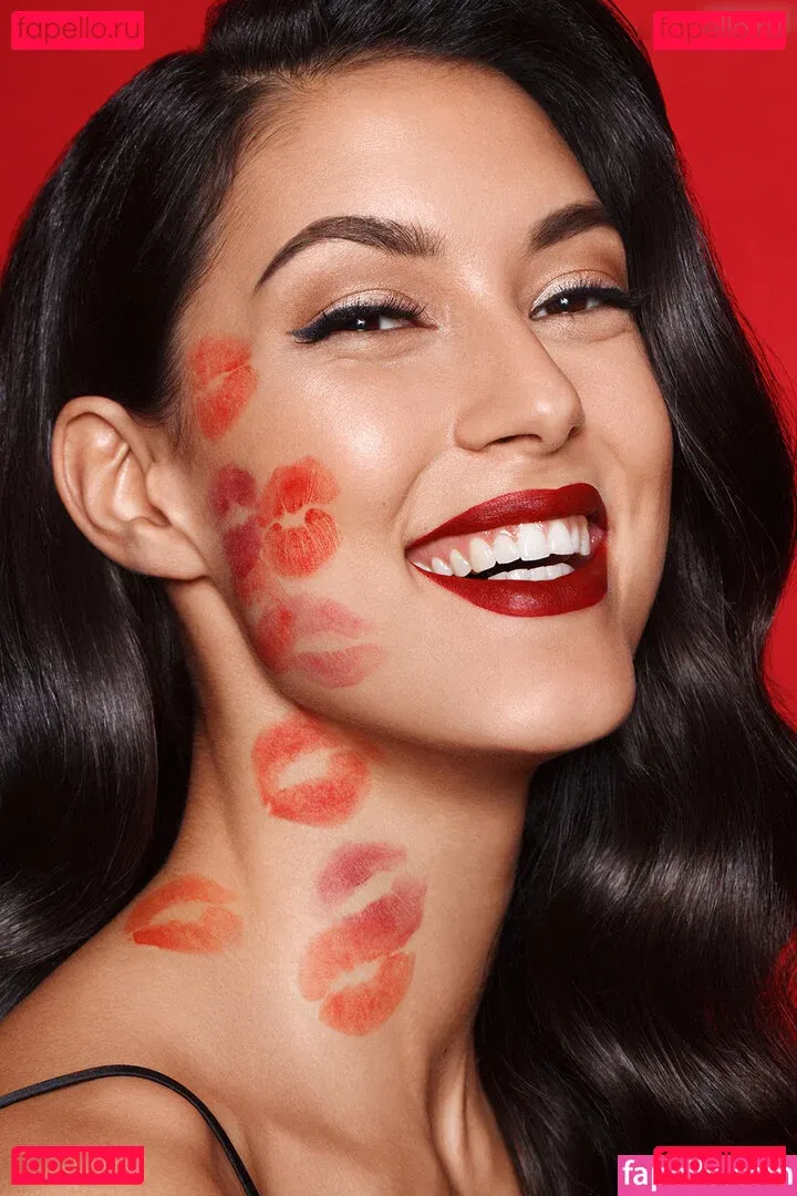 Rebecca Mir Onlyfans Photo Gallery 