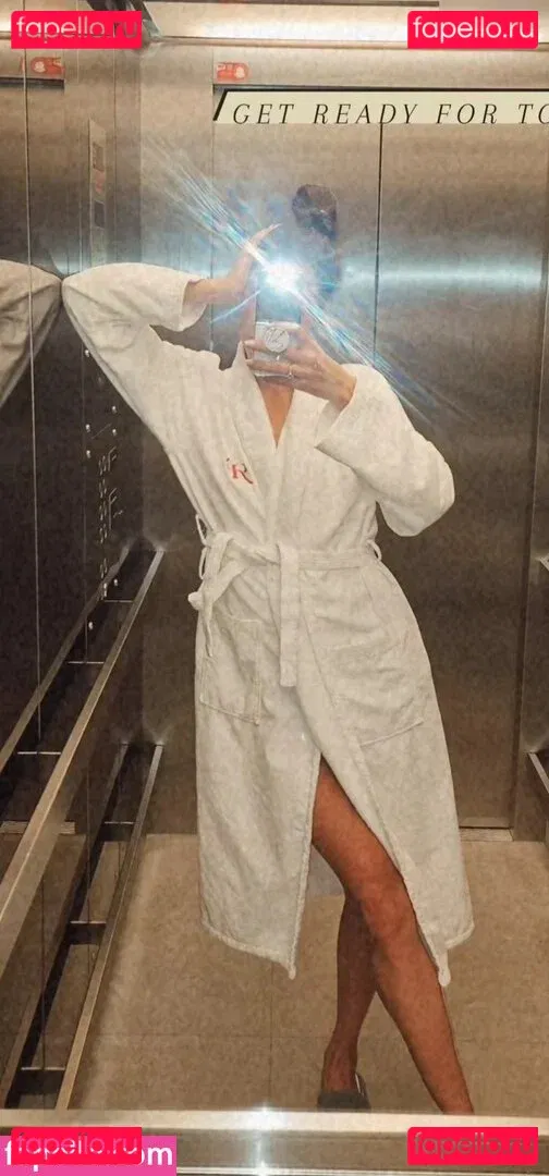 Rebecca Mir Onlyfans Photo Gallery 