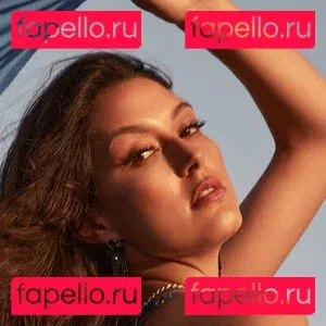 Rebecca Mir Onlyfans Photo Gallery 