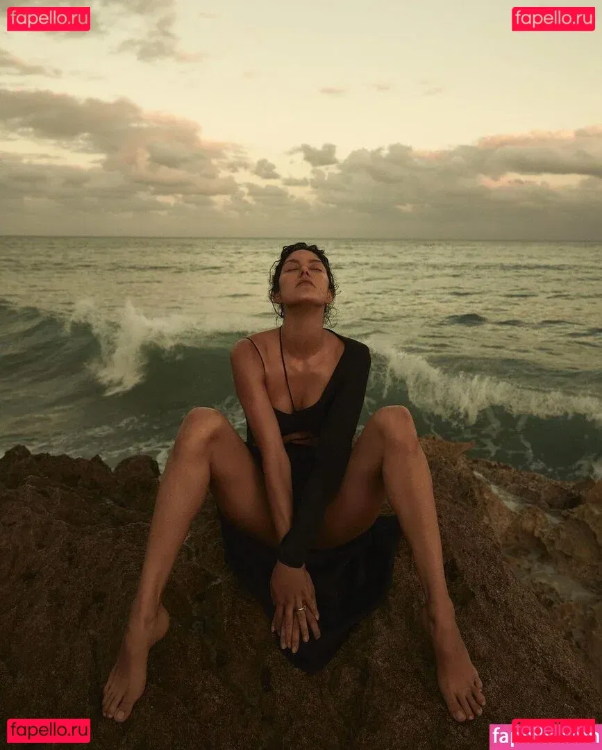 Rebecca Mir Onlyfans Photo Gallery 