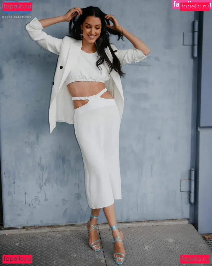 Rebecca Mir Onlyfans Photo Gallery 