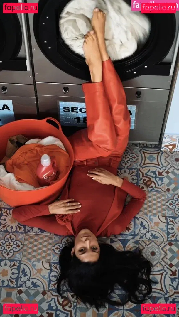 Rebecca Mir Onlyfans Photo Gallery 