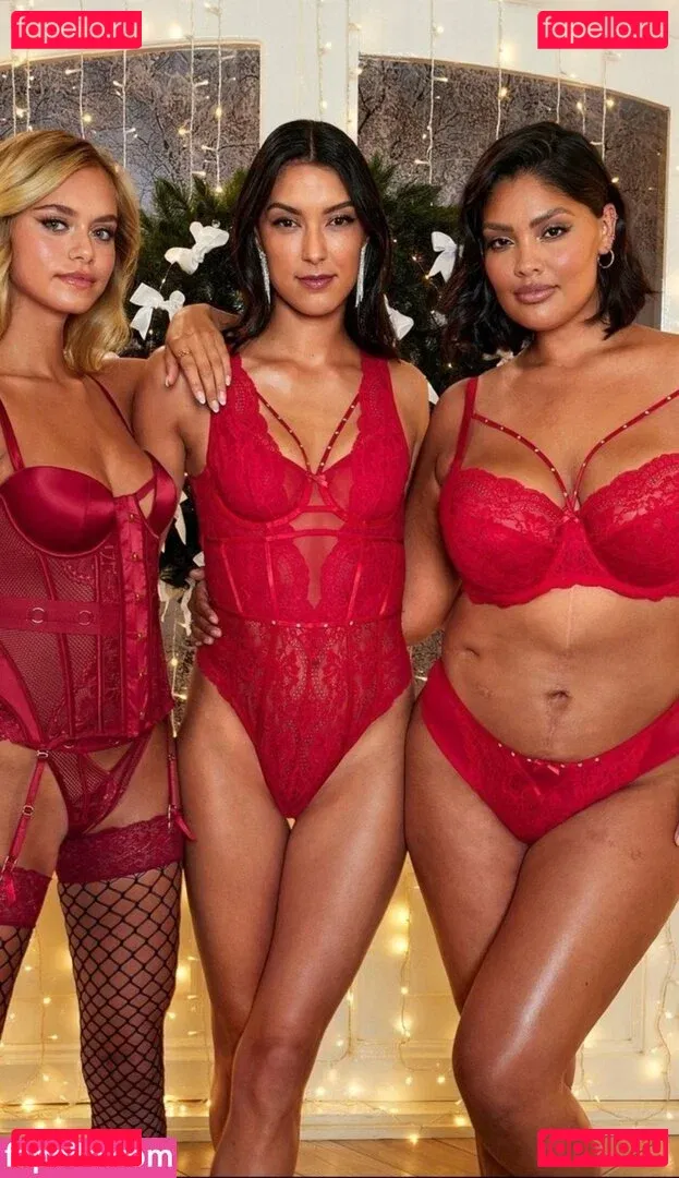 Rebecca Mir Onlyfans Photo Gallery 