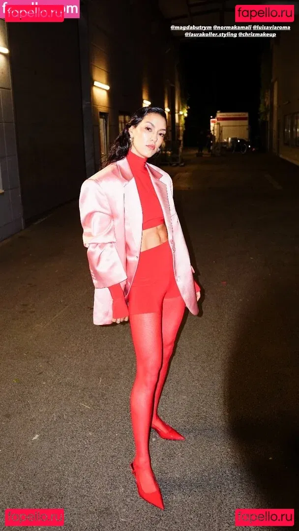 Rebecca Mir Onlyfans Photo Gallery 