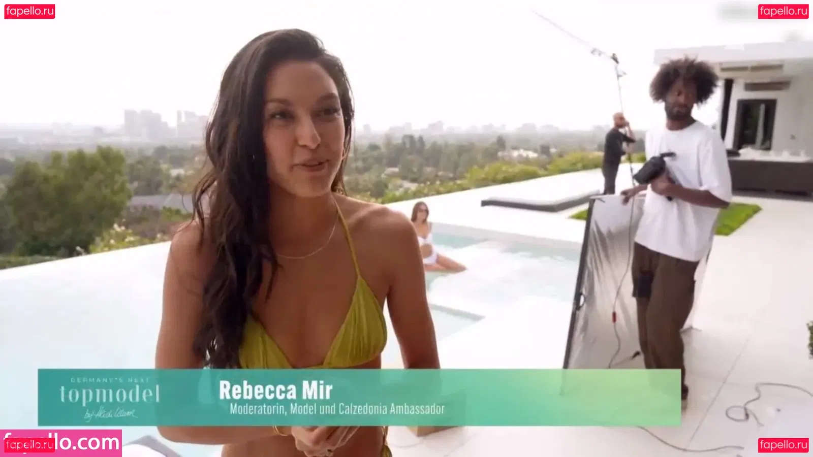 Rebecca Mir Onlyfans Photo Gallery 