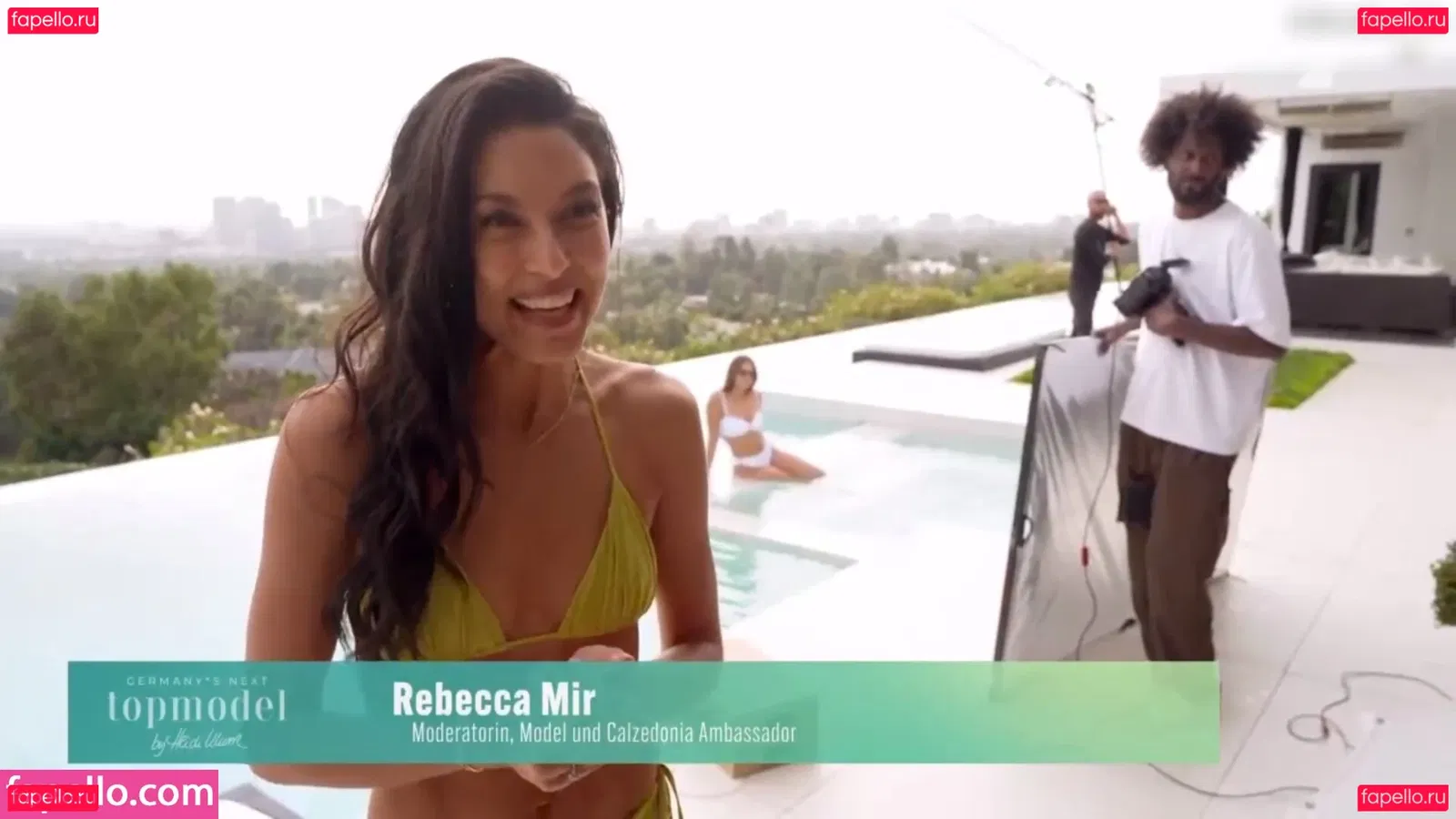 Rebecca Mir Onlyfans Photo Gallery 