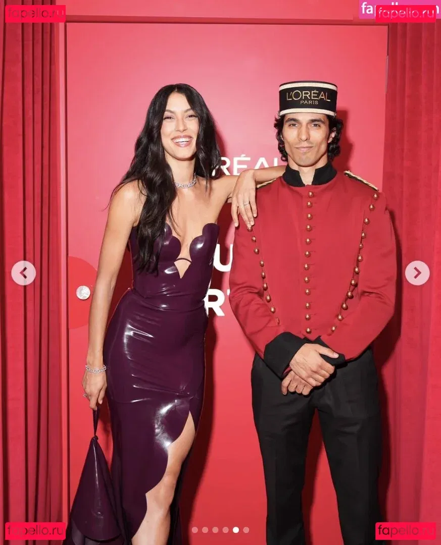 Rebecca Mir Onlyfans Photo Gallery 