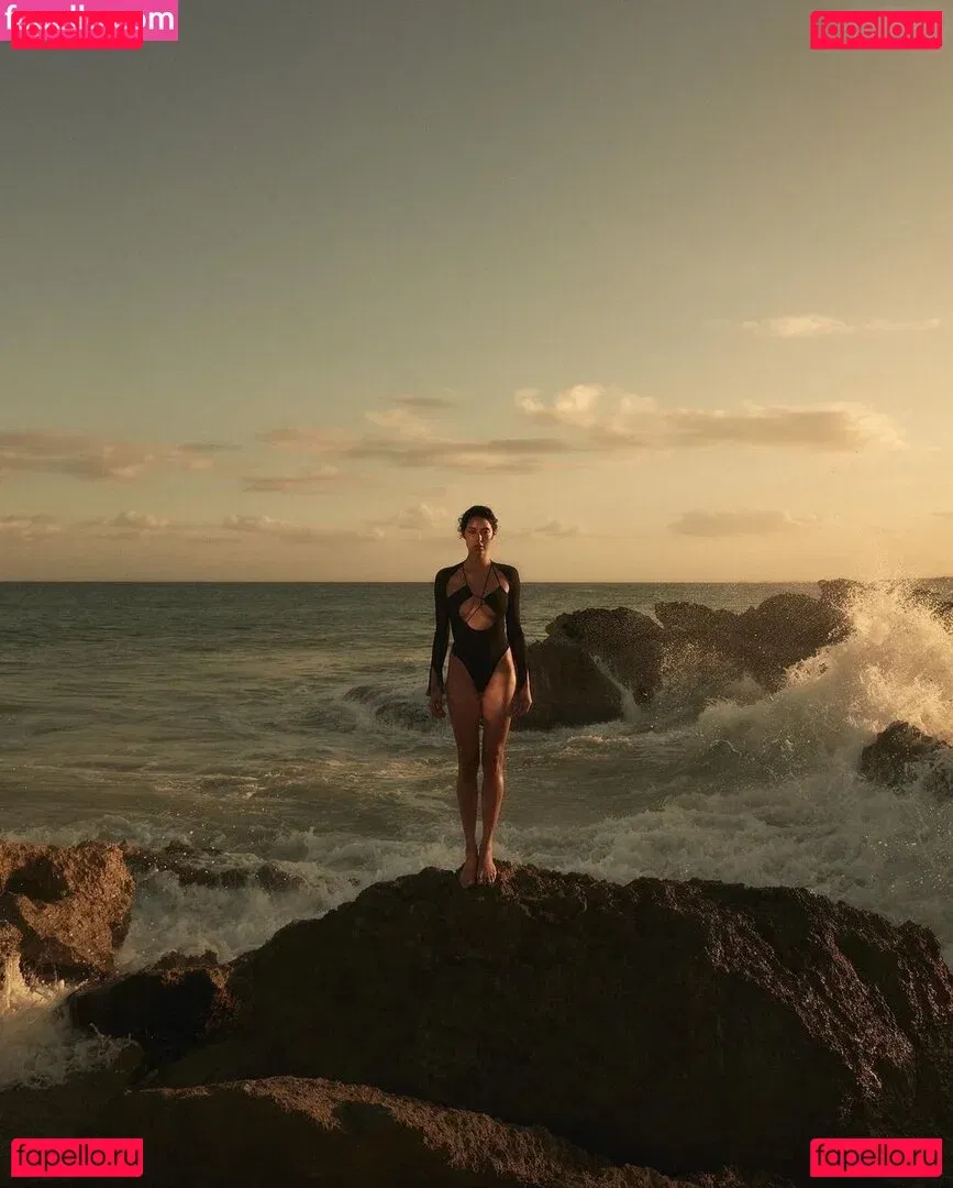 Rebecca Mir Onlyfans Photo Gallery 