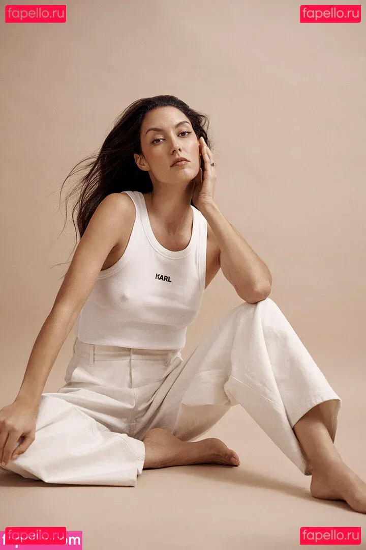 Rebecca Mir Onlyfans Photo Gallery 