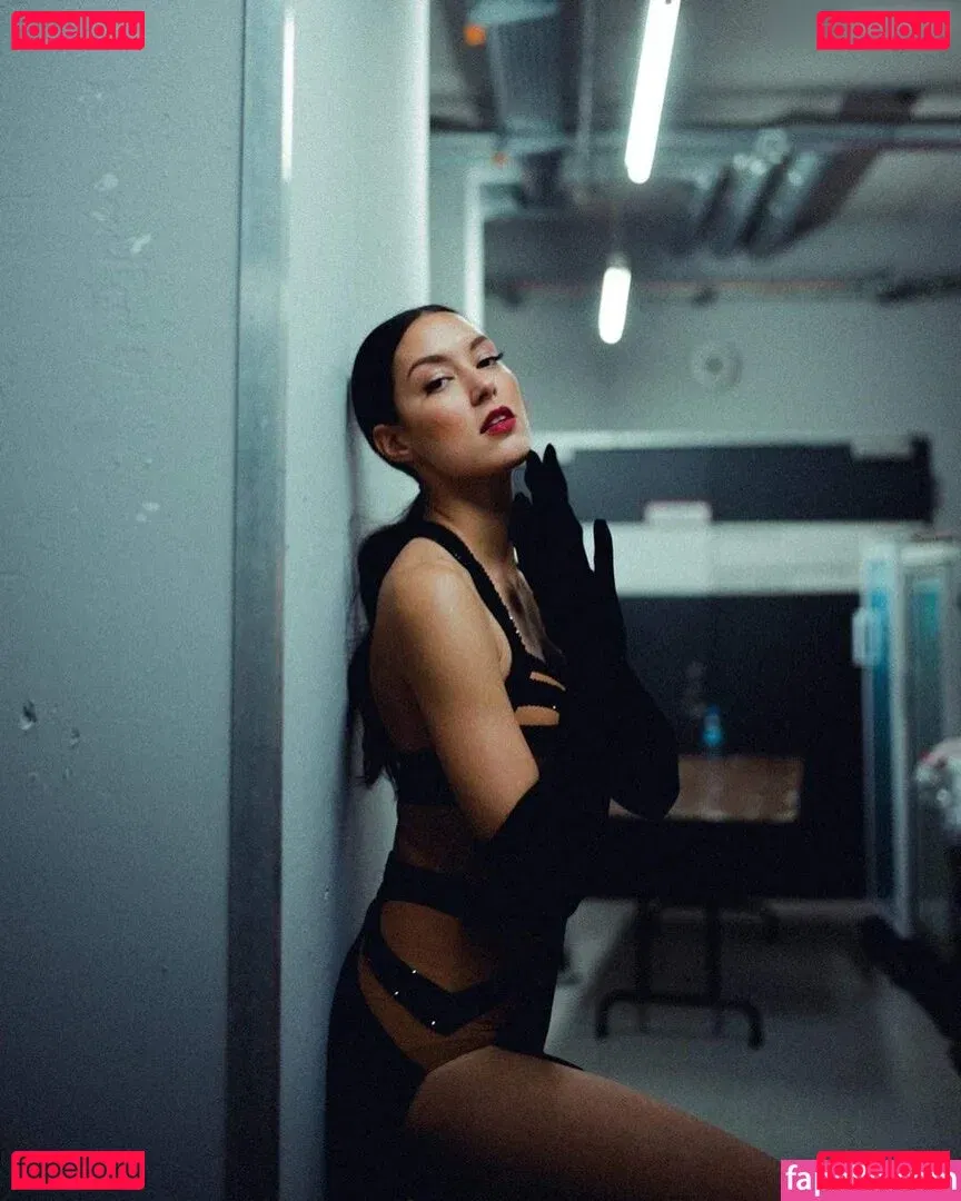 Rebecca Mir Onlyfans Photo Gallery 