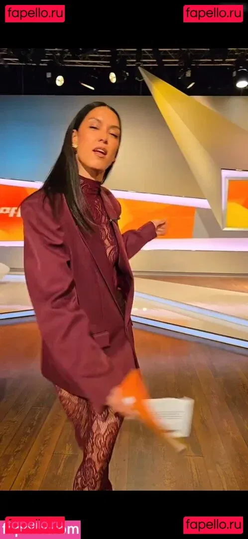 Rebecca Mir Onlyfans Photo Gallery 