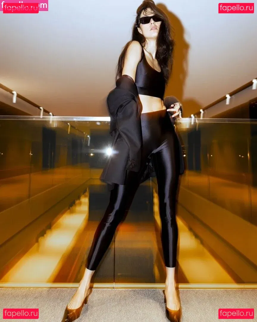 Rebecca Mir Onlyfans Photo Gallery 