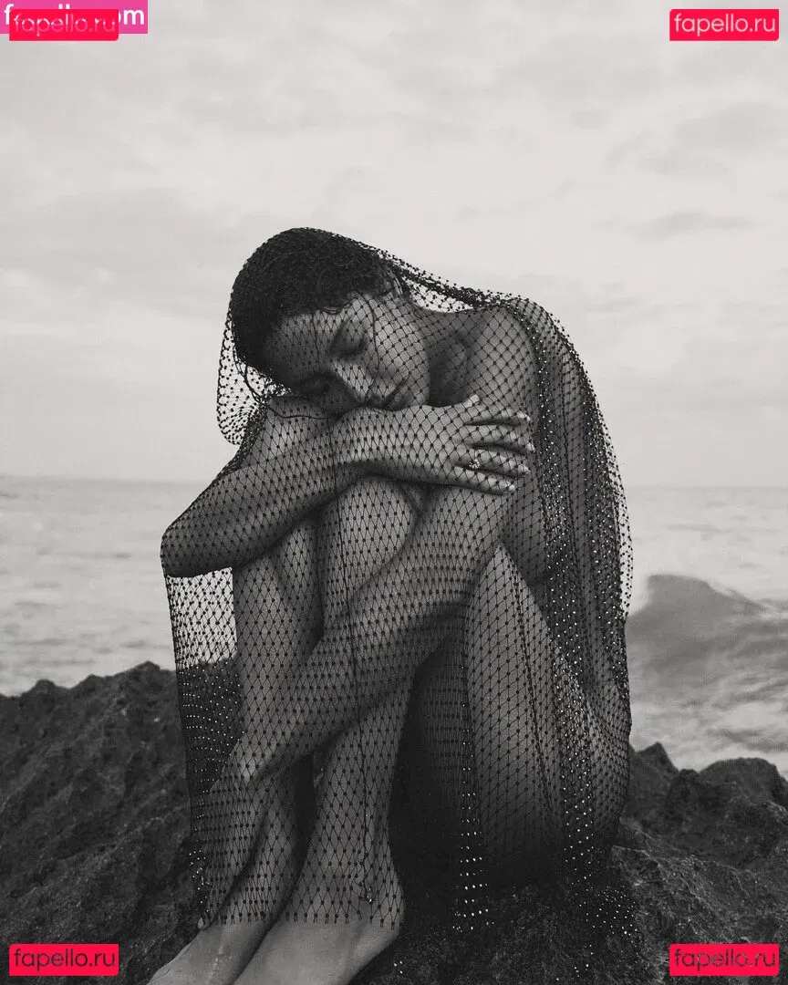 Rebecca Mir Onlyfans Photo Gallery 