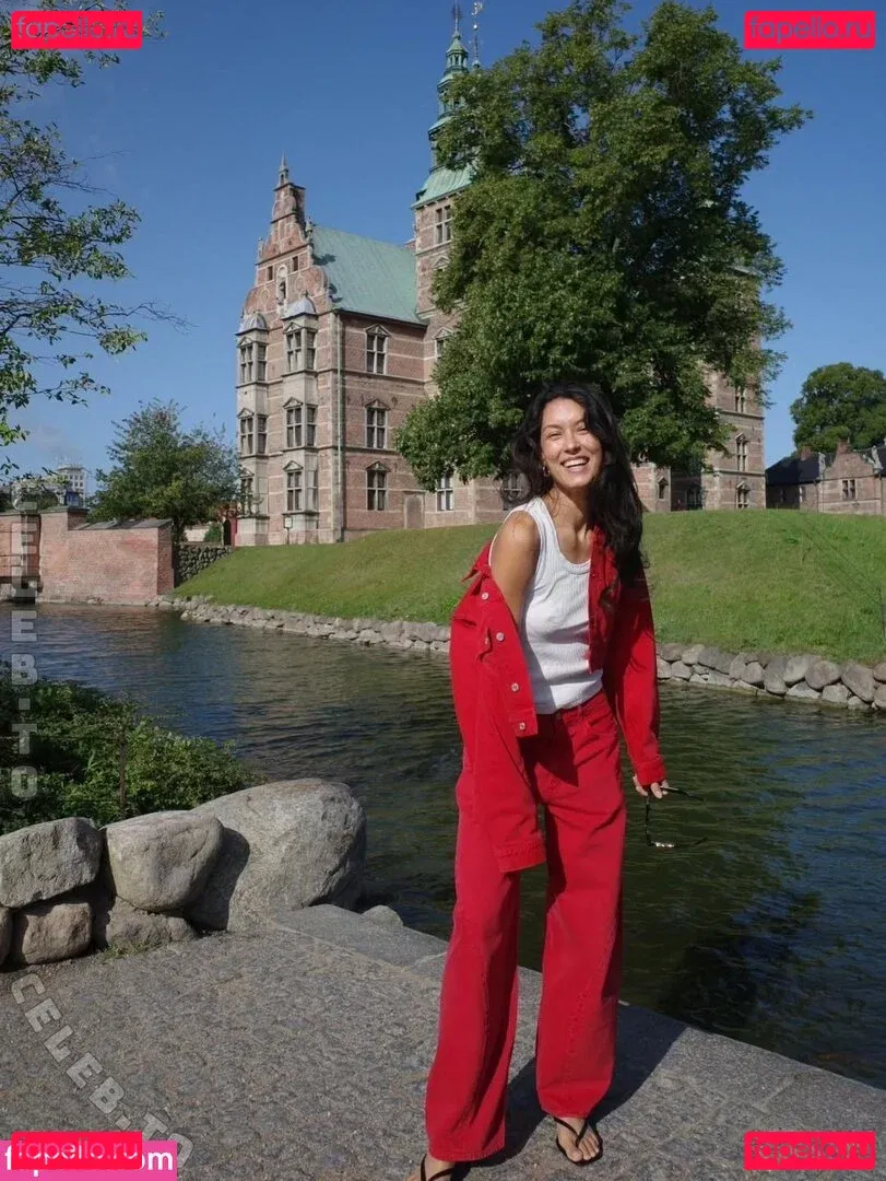 Rebecca Mir Onlyfans Photo Gallery 