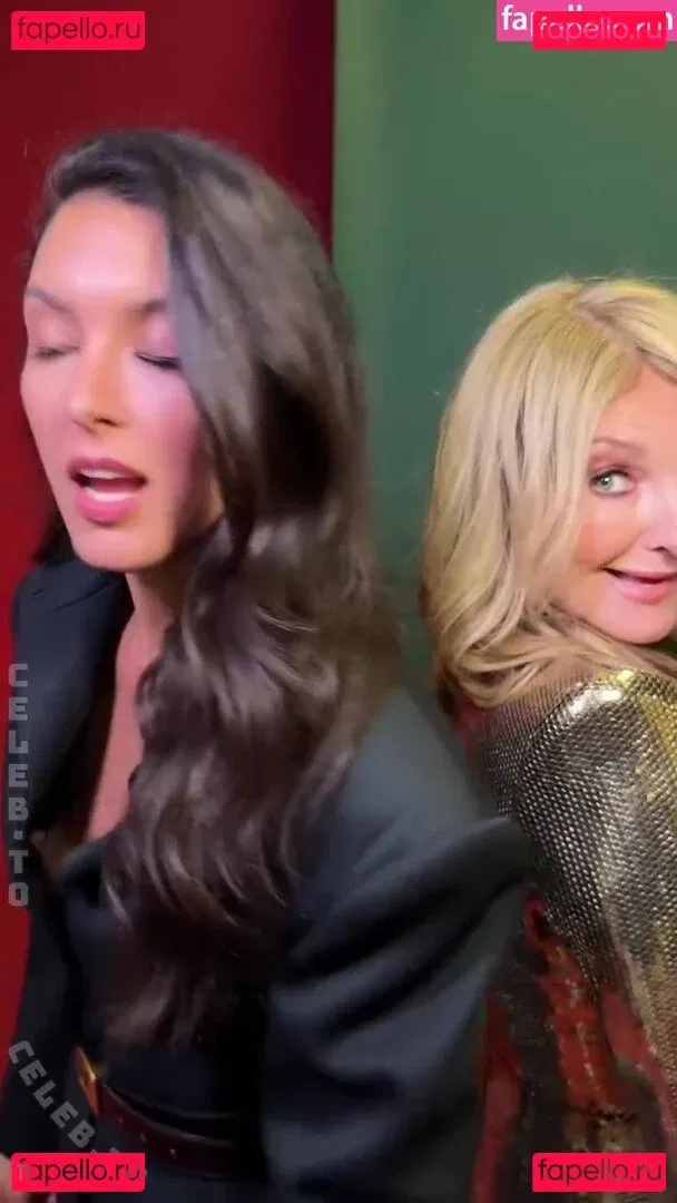 Rebecca Mir Onlyfans Photo Gallery 